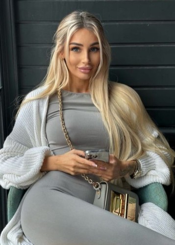 Есения, Г. Красноармейск